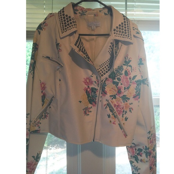 Sold - Picture 2 of 4